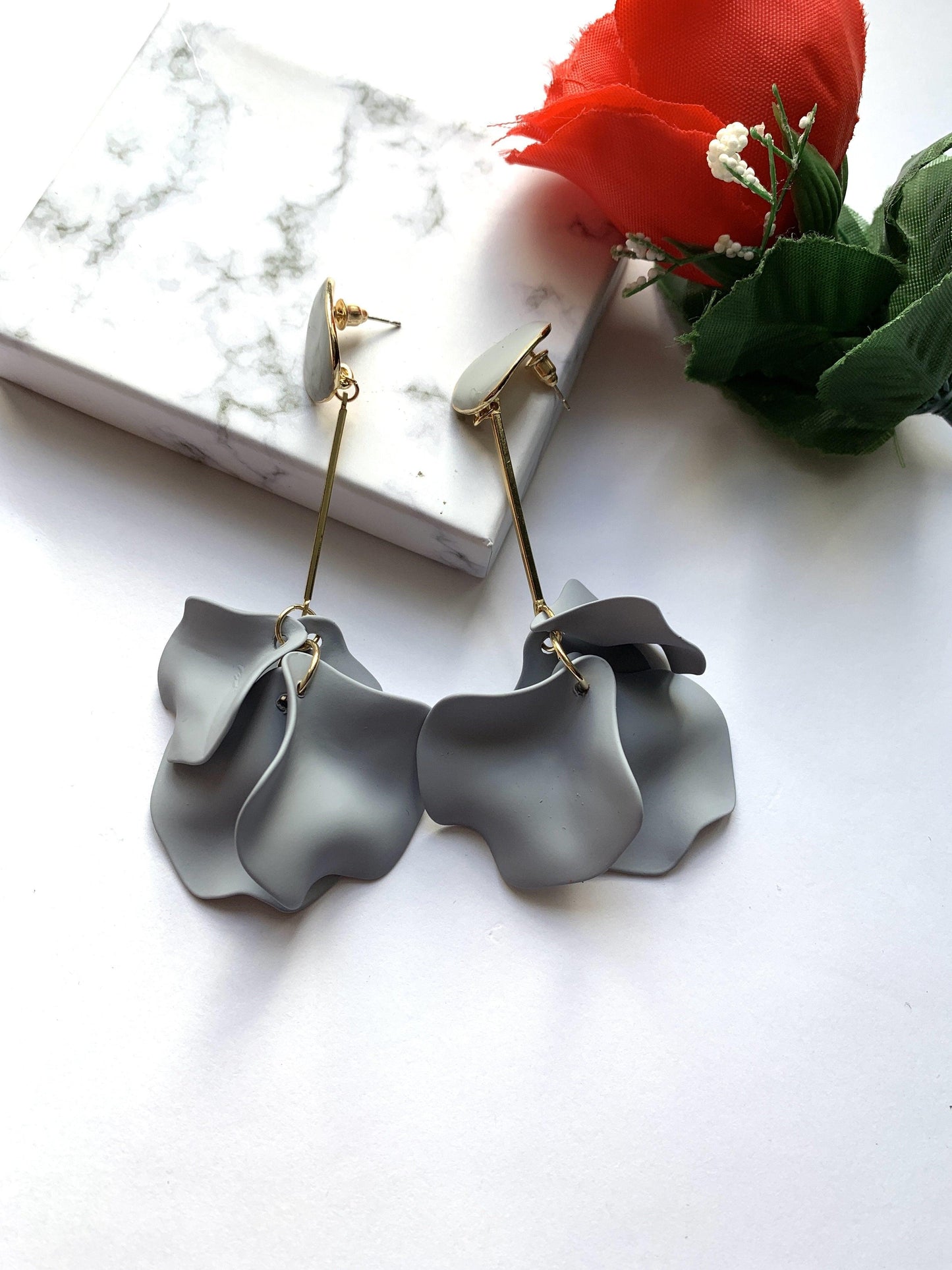 Petal earrings grey - Jazz & Milly Women's Clothing